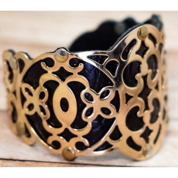 7 inch, Vintage Symbolic Edwardian Stylish Cuff Bracelet - XX9 - Picture 2 of 3